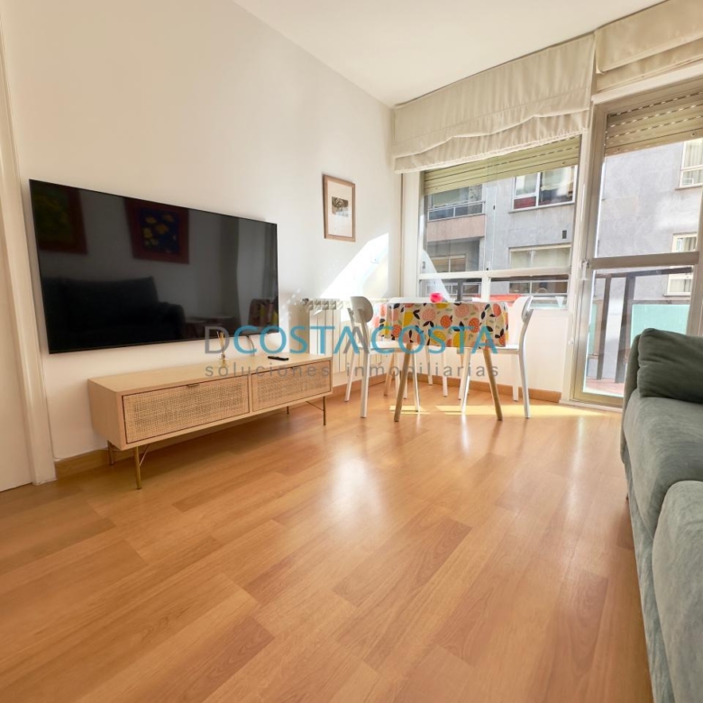 Apartamento exterior con terraza en plaza de Compostela, pleno centro de Vigo