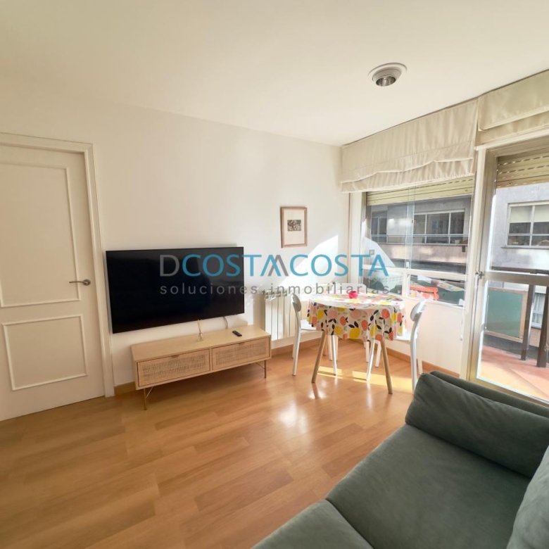 Apartamento exterior con terraza en plaza de Compostela, pleno centro de Vigo