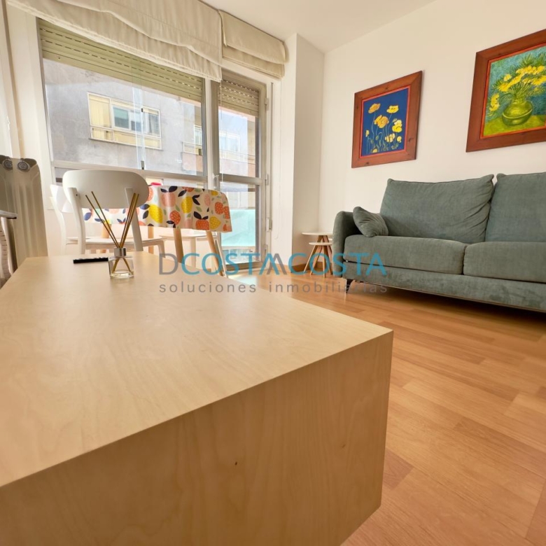 Apartamento exterior con terraza en plaza de Compostela, pleno centro de Vigo