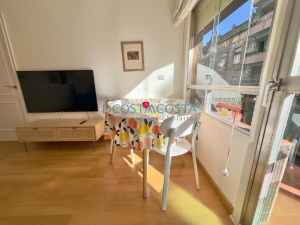 Apartamento exterior con terraza en plaza de Compostela, pleno centro de Vigo