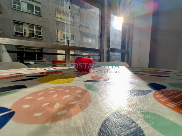 Apartamento exterior con terraza en plaza de Compostela, pleno centro de Vigo