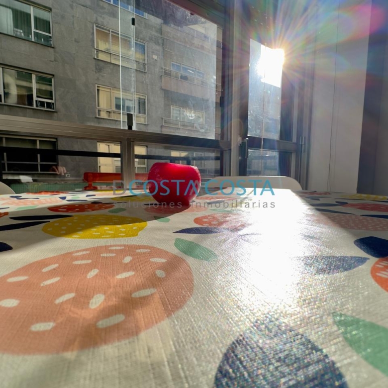Apartamento exterior con terraza en plaza de Compostela, pleno centro de Vigo