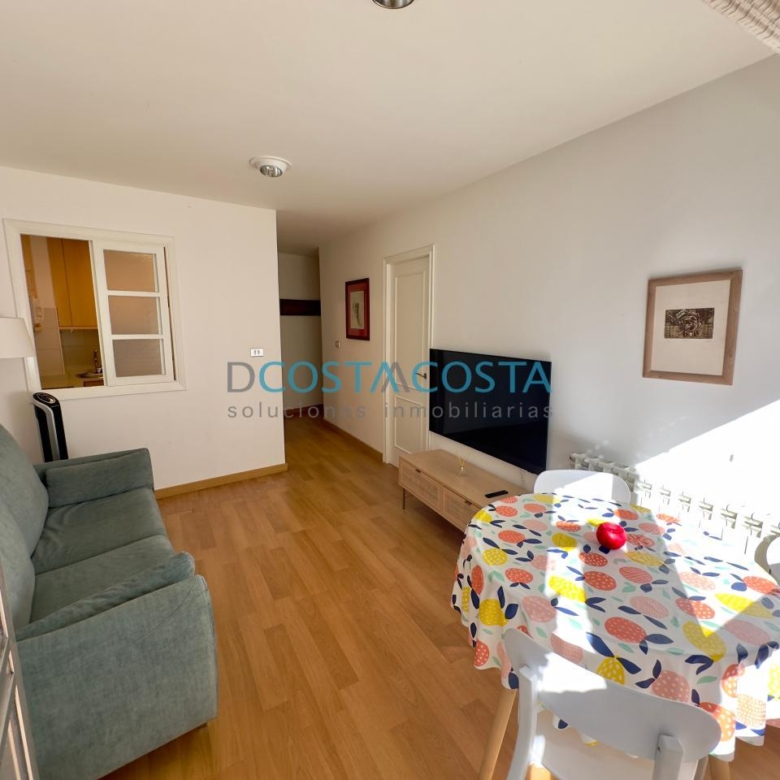 Apartamento exterior con terraza en plaza de Compostela, pleno centro de Vigo