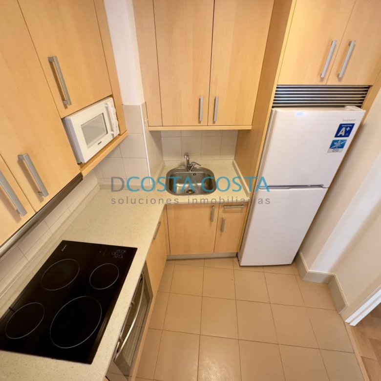 Apartamento exterior con terraza en plaza de Compostela, pleno centro de Vigo