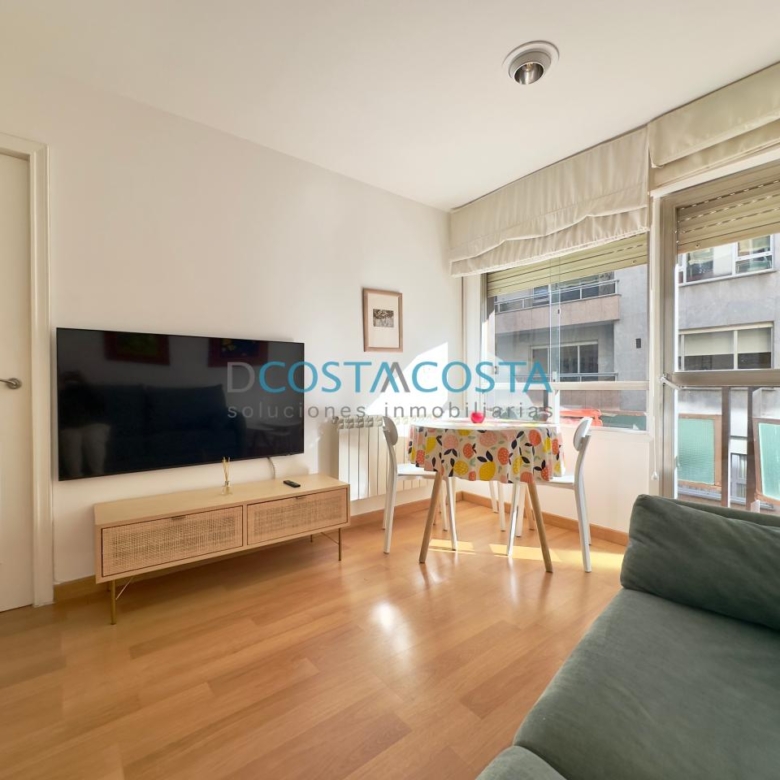 Apartamento exterior con terraza en plaza de Compostela, pleno centro de Vigo