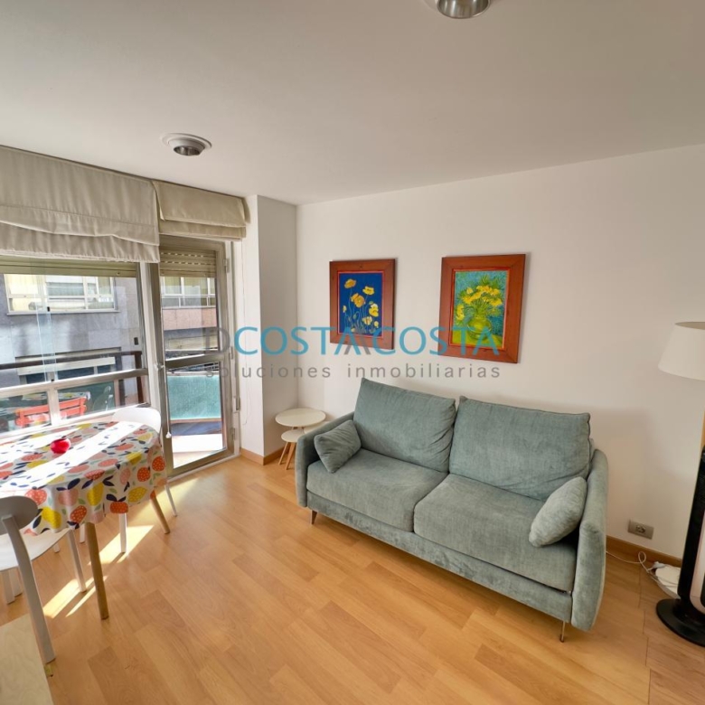 Apartamento exterior con terraza en plaza de Compostela, pleno centro de Vigo