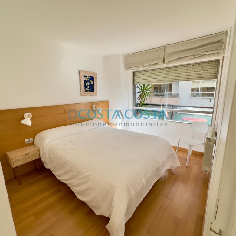 Apartamento exterior con terraza en plaza de Compostela, pleno centro de Vigo