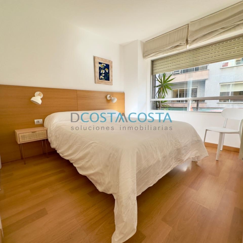 Apartamento exterior con terraza en plaza de Compostela, pleno centro de Vigo