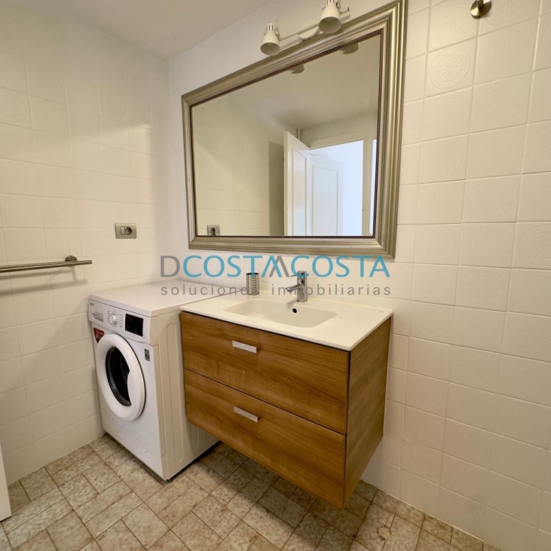 Apartamento exterior con terraza en plaza de Compostela, pleno centro de Vigo