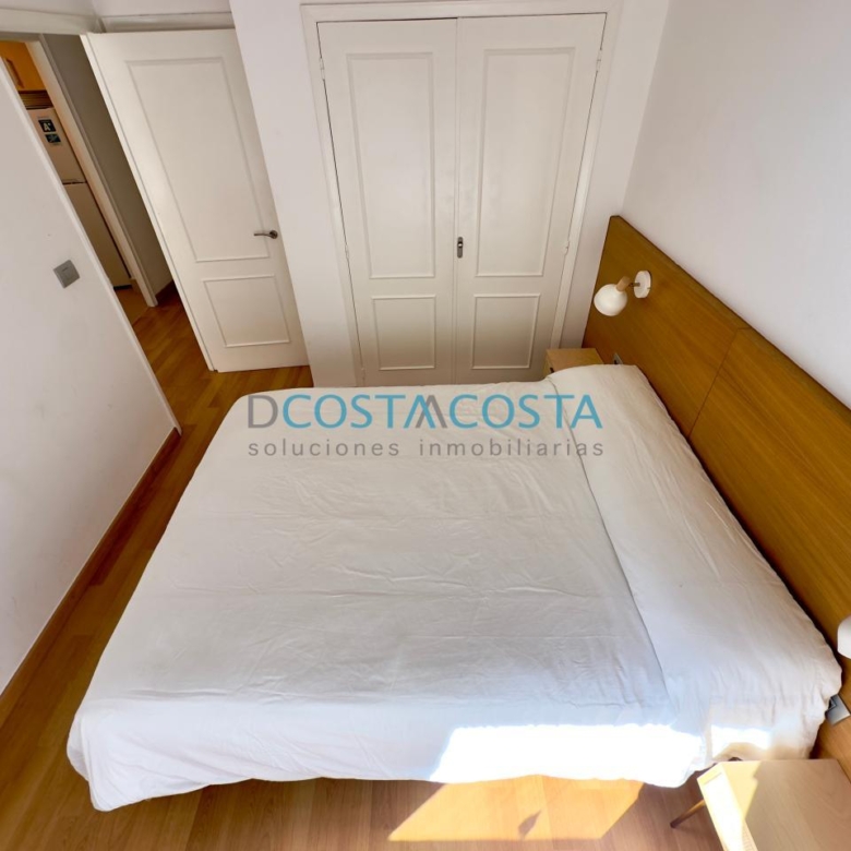 Apartamento exterior con terraza en plaza de Compostela, pleno centro de Vigo