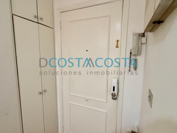 Apartamento exterior con terraza en plaza de Compostela, pleno centro de Vigo