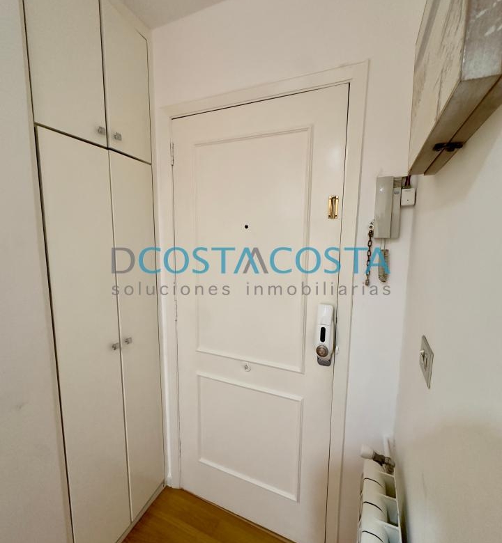Apartamento exterior con terraza en plaza de Compostela, pleno centro de Vigo