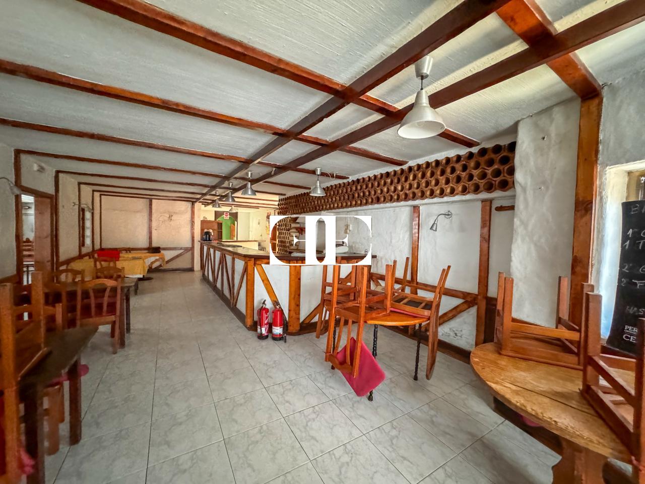 Alquiler de local con licencia de hostelería frente a la playa – 300 m²- Hosteleria