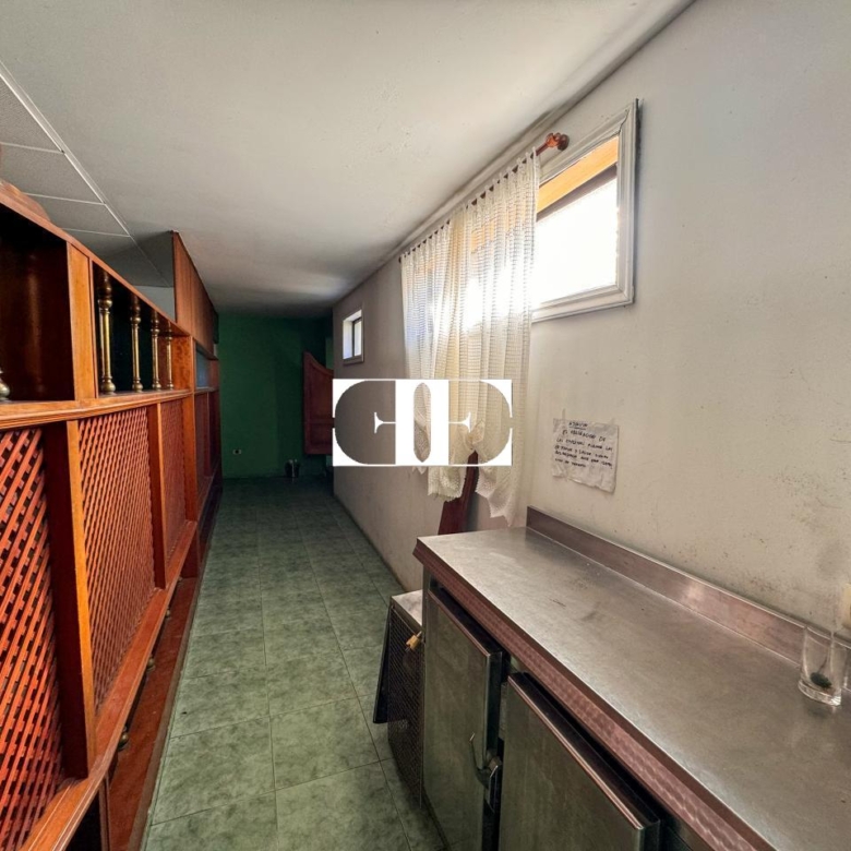 Alquiler de local con licencia de hostelería frente a la playa – 300 m²- Hosteleria