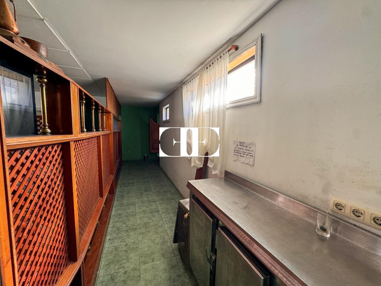 Alquiler de local con licencia de hostelería frente a la playa – 300 m²- Hosteleria