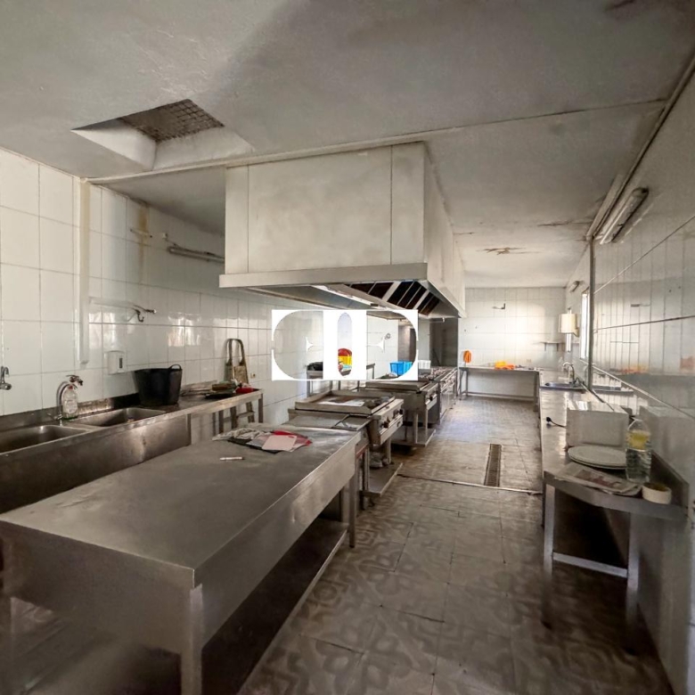 Alquiler de local con licencia de hostelería frente a la playa – 300 m²- Hosteleria