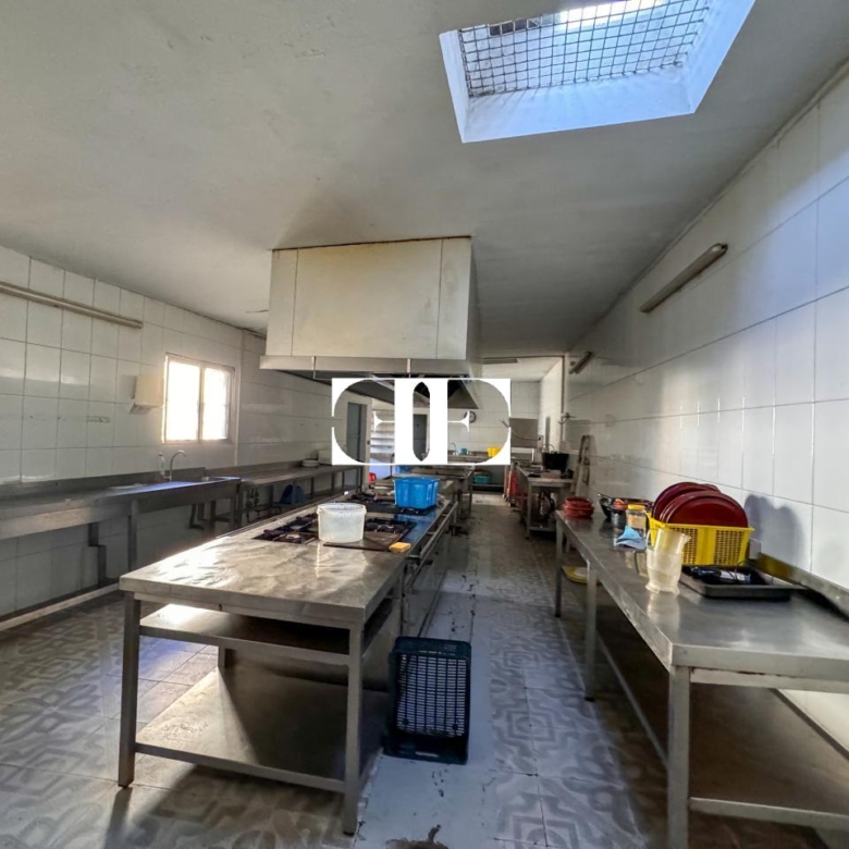 Alquiler de local con licencia de hostelería frente a la playa – 300 m²- Hosteleria