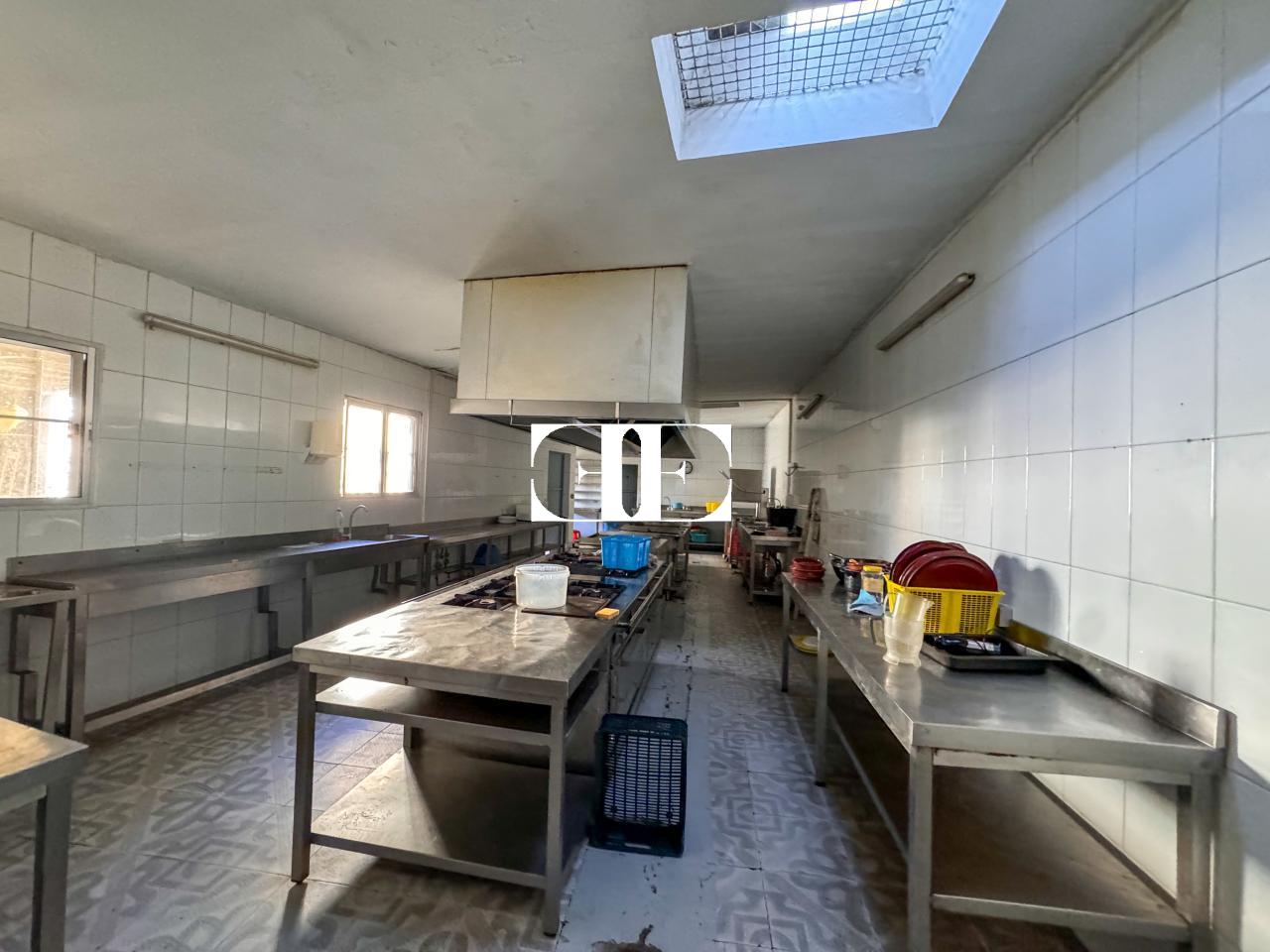 Alquiler de local con licencia de hostelería frente a la playa – 300 m²- Hosteleria