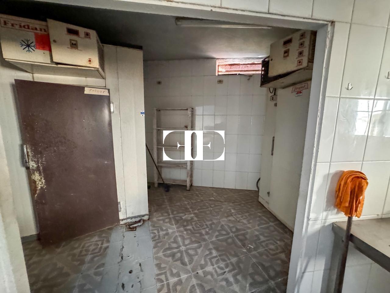 Alquiler de local con licencia de hostelería frente a la playa – 300 m²- Hosteleria