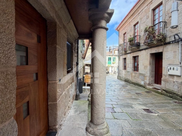 SE VENDE CASA RESTAURADA Y REHABILITADA EN EL CASCO HISTÓRICO EN LA CALLE FIGUEROA PRÓXIMO A LA PLAZA DE LA LEÑA