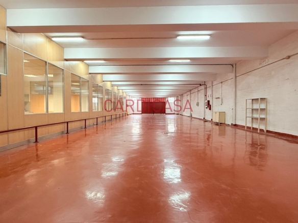 Nave industrial en alquiler en Chapela – 900 m² en excelente estado