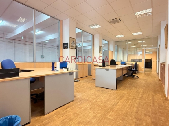 Nave industrial en alquiler en Chapela – 900 m² en excelente estado