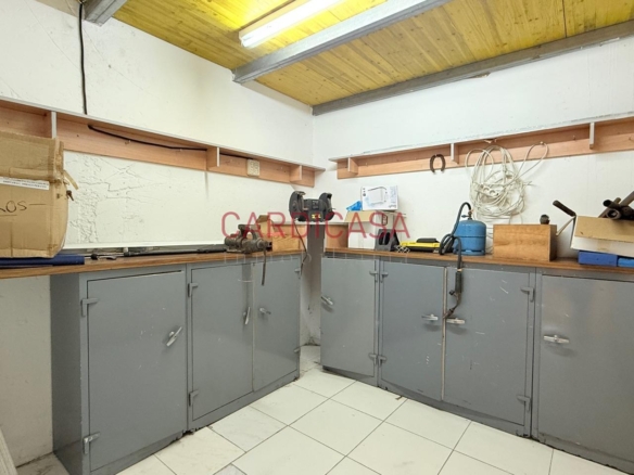 Nave industrial en alquiler en Chapela – 900 m² en excelente estado