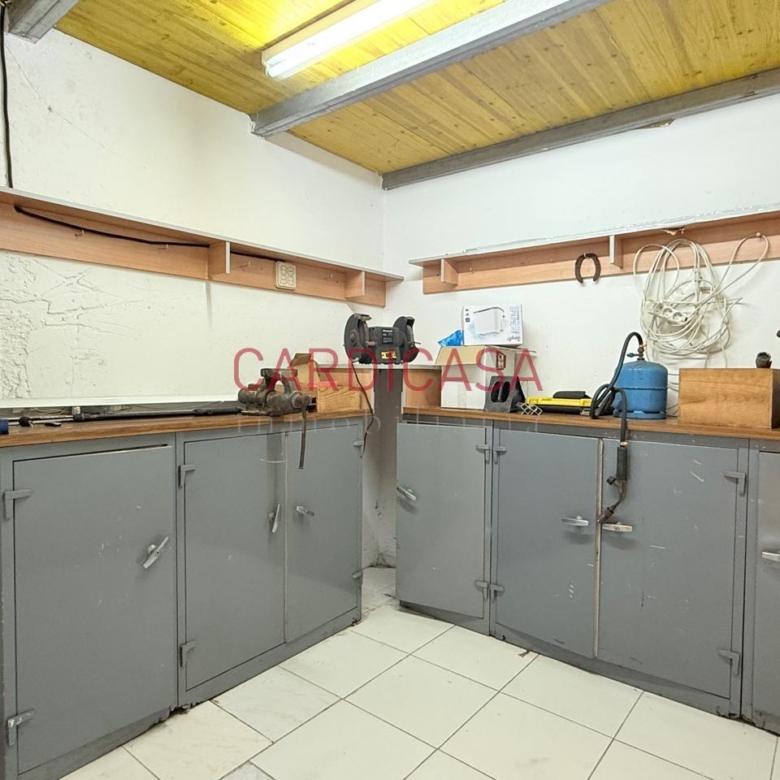 Nave industrial en alquiler en Chapela – 900 m² en excelente estado