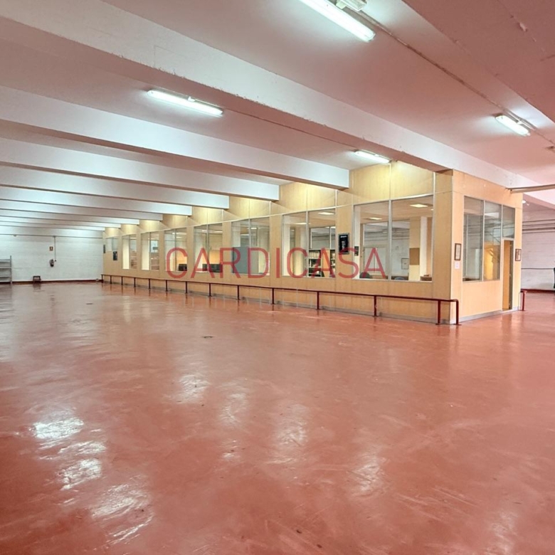 Nave industrial en alquiler en Chapela – 900 m² en excelente estado