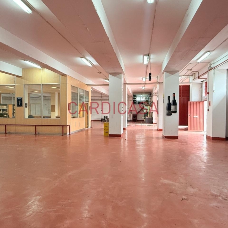 Nave industrial en alquiler en Chapela – 900 m² en excelente estado