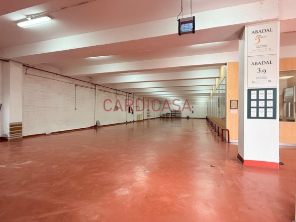 Nave industrial en alquiler en Chapela – 900 m² en excelente estado