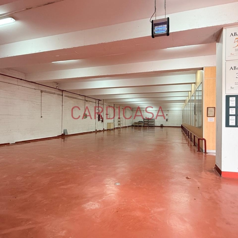 Nave industrial en alquiler en Chapela – 900 m² en excelente estado