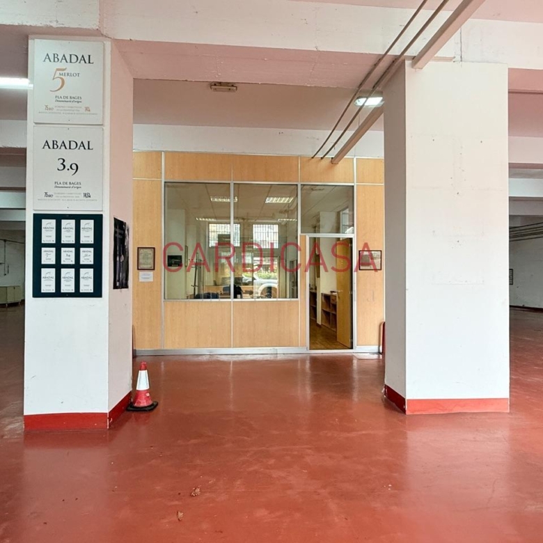 Nave industrial en alquiler en Chapela – 900 m² en excelente estado