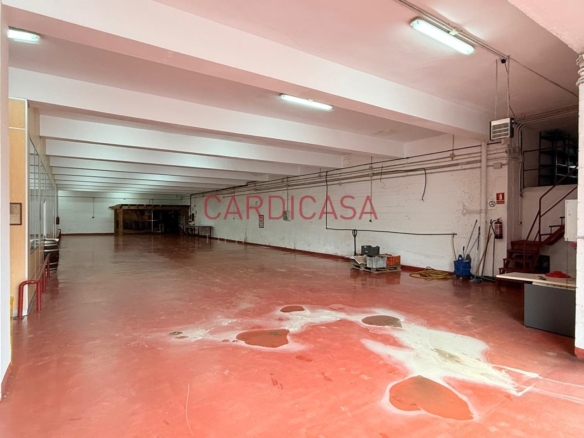 Nave industrial en alquiler en Chapela – 900 m² en excelente estado