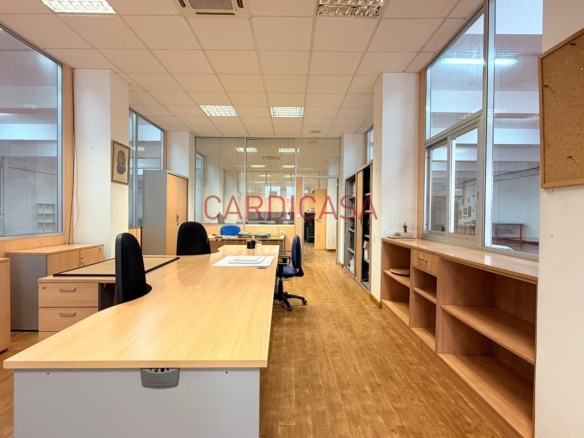 Nave industrial en alquiler en Chapela – 900 m² en excelente estado