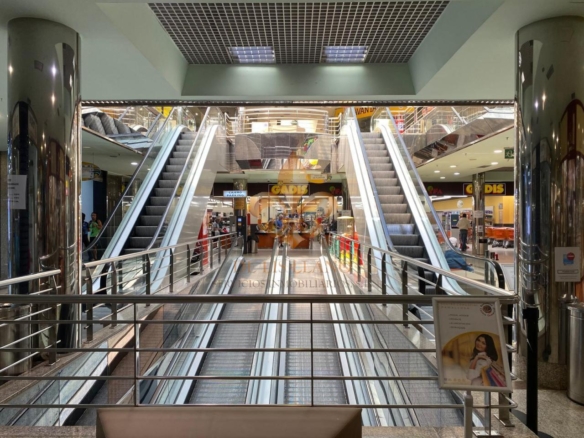 Venta local centro comercial A Ramallosa Siglo XXI