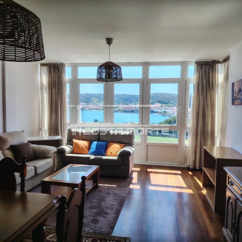 Piso de 4 Dormitorios con Impresionantes Vistas al Mar – Cee (A Coruña)