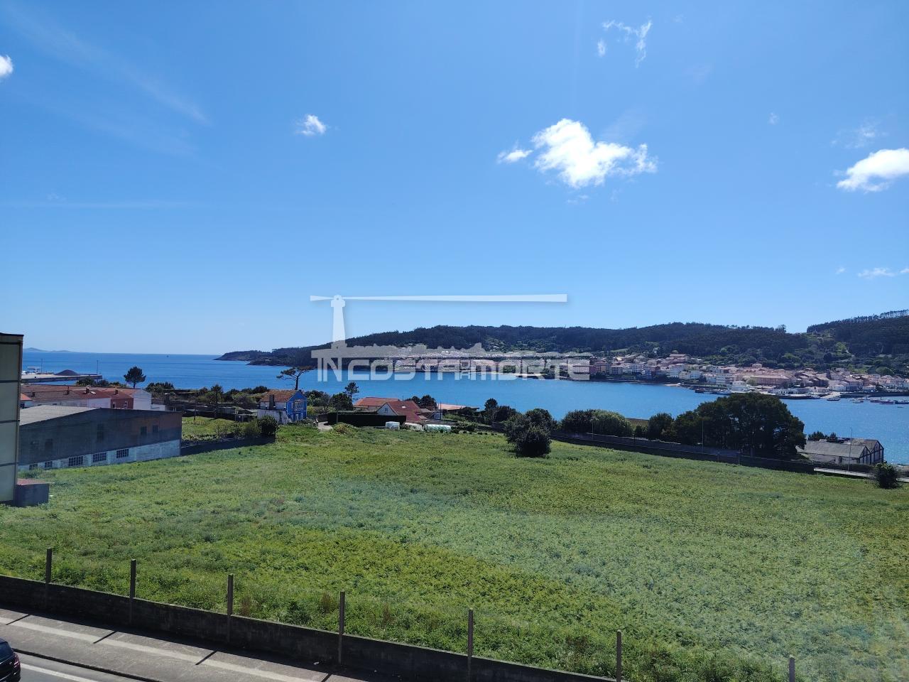 177262084817900162479_174540169478 Piso de 4 Dormitorios con Impresionantes Vistas al Mar – Cee (A Coruña)