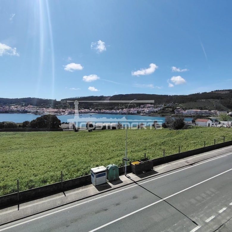 Piso de 4 Dormitorios con Impresionantes Vistas al Mar – Cee (A Coruña)