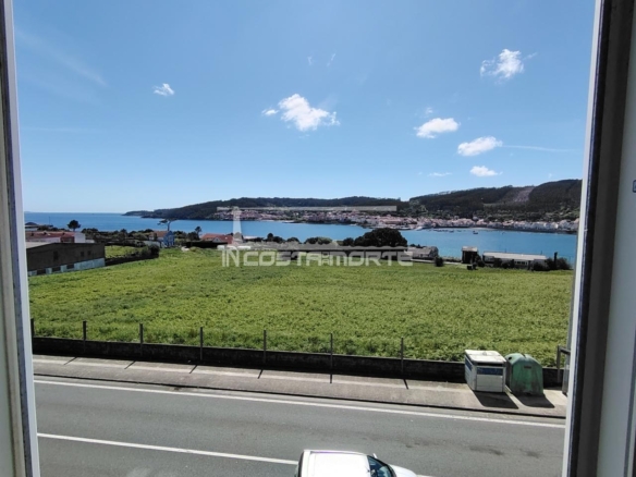 Piso de 4 Dormitorios con Impresionantes Vistas al Mar – Cee (A Coruña)