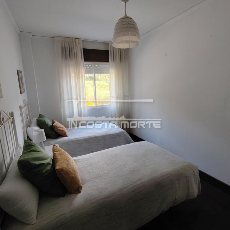 Piso de 4 Dormitorios con Impresionantes Vistas al Mar – Cee (A Coruña)