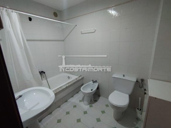 Piso de 4 Dormitorios con Impresionantes Vistas al Mar – Cee (A Coruña)