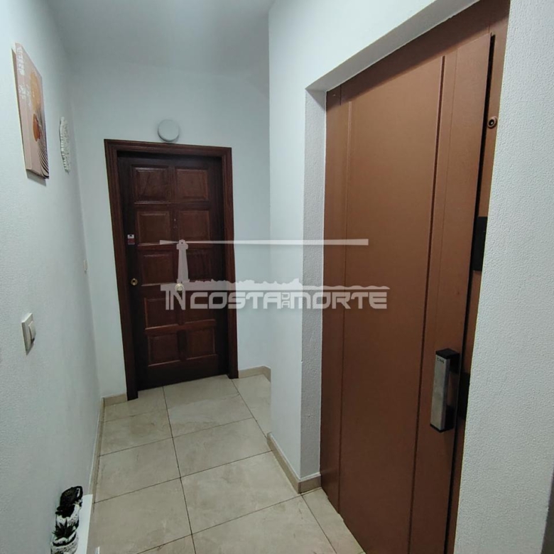 Piso de 4 Dormitorios con Impresionantes Vistas al Mar – Cee (A Coruña)