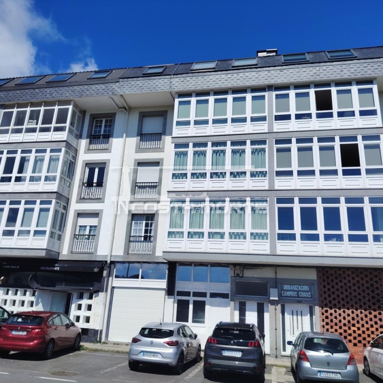 Piso de 4 Dormitorios con Impresionantes Vistas al Mar – Cee (A Coruña)