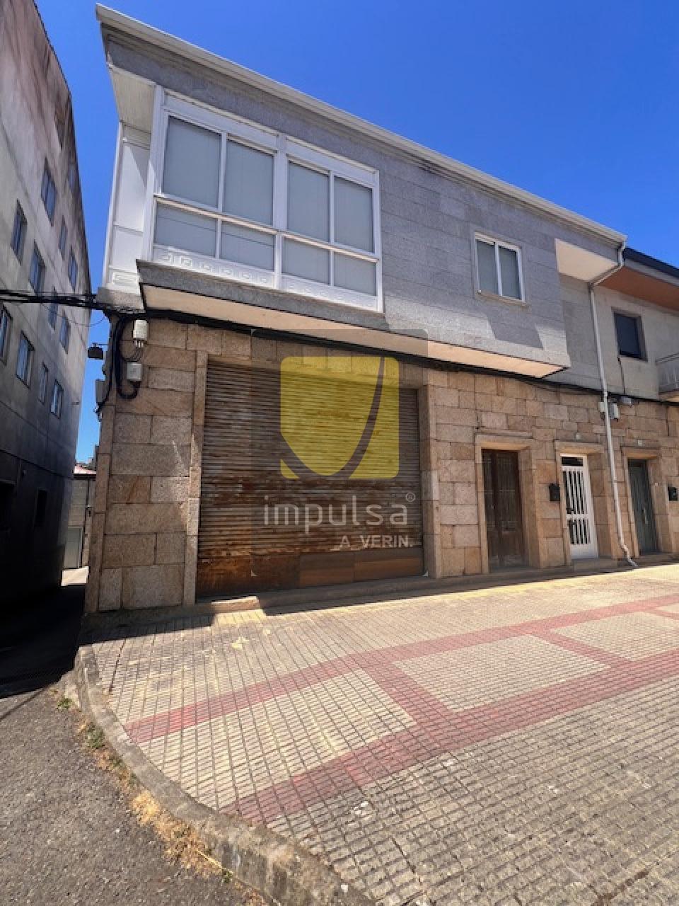 177272438005300043987_176103657742 CASA CON NAVE, SÓTANO Y TERRENO