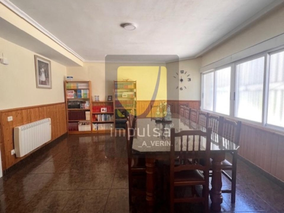 CASA CON NAVE, SÓTANO Y TERRENO