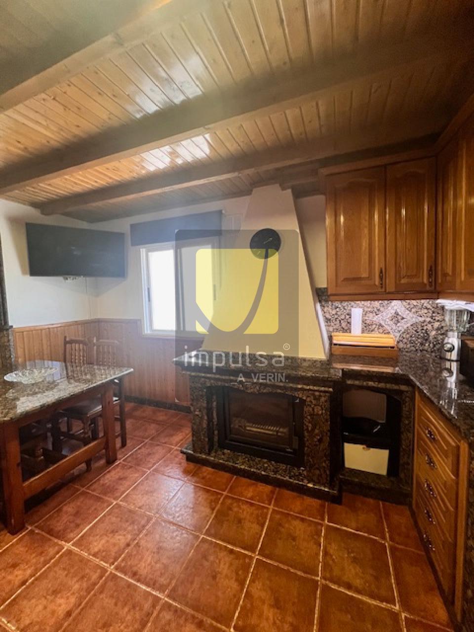 177272438831600043987_176103656169 CASA CON NAVE, SÓTANO Y TERRENO