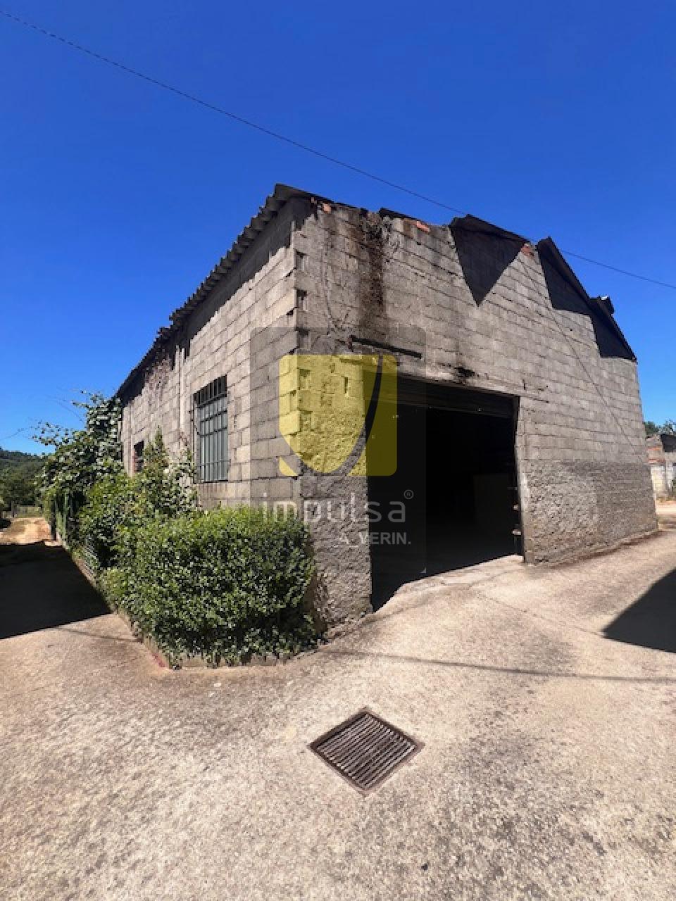 177272438906300043987_176103656515 CASA CON NAVE, SÓTANO Y TERRENO