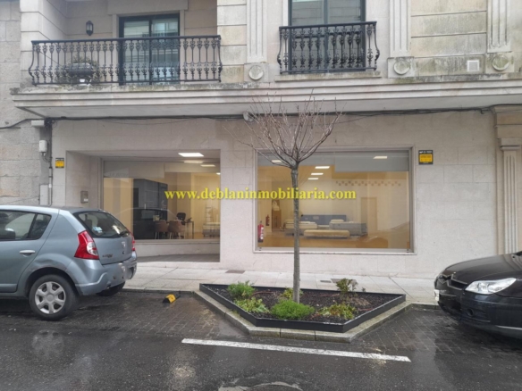 SE ALQUILA LOCAL COMERCIAL ACONDICIONADO  EN TUI