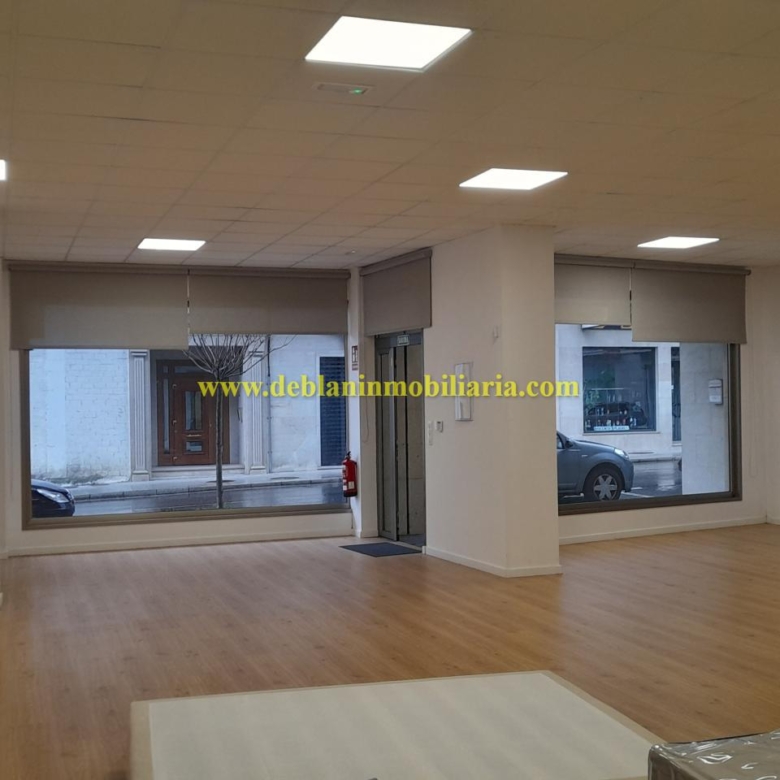 SE ALQUILA LOCAL COMERCIAL ACONDICIONADO  EN TUI